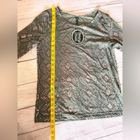 Long Sleeve Aztec-Print Crewneck Top - Sage & Silver Medium - Picture 4 of 8